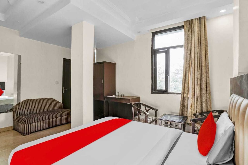 Hotel O The Majestic Residency , Dwarka Delhi, Delhi