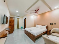 Townhouse Oak Karkamb Road Solapur Formerly Grand Residency