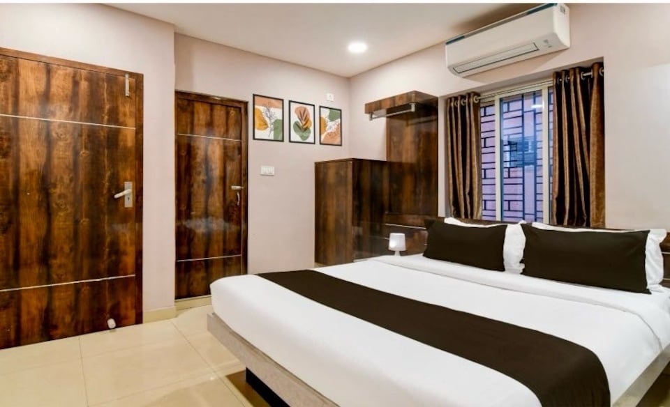 Collection O Shobhabazar Metro Station Kolkata, Sealdah Kolkata, Kolkata