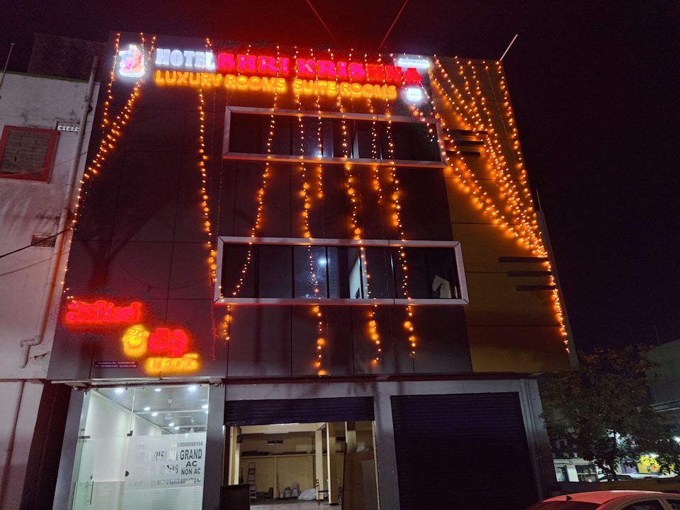 HOTEL O SHRI KRISHNA GRAND, Karimnagar, Karimnagar