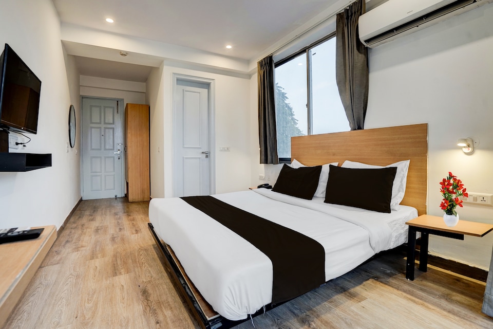 Super Townhouse Sector 39 Gurgaon, Medanta, Gurgaon