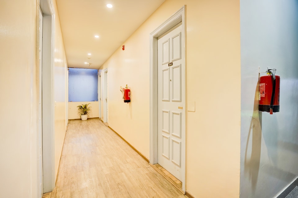 Super Townhouse Sector 39 Gurgaon, Medanta, Gurgaon