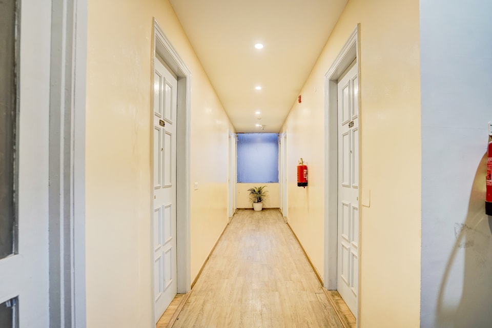 Super Townhouse Sector 39 Gurgaon, Medanta, Gurgaon