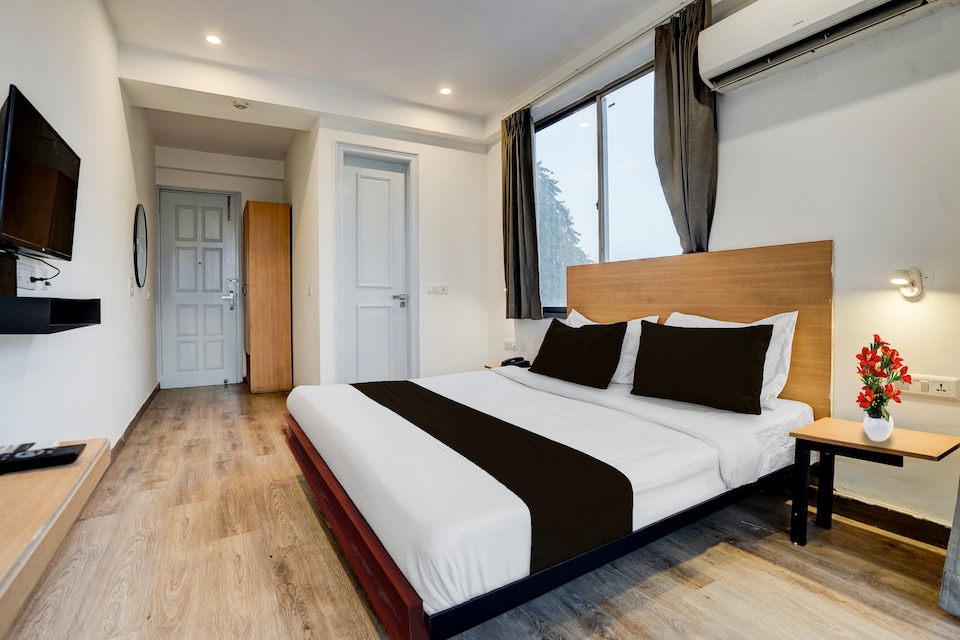 Super Townhouse Sector 39 Gurgaon, Medanta, Gurgaon