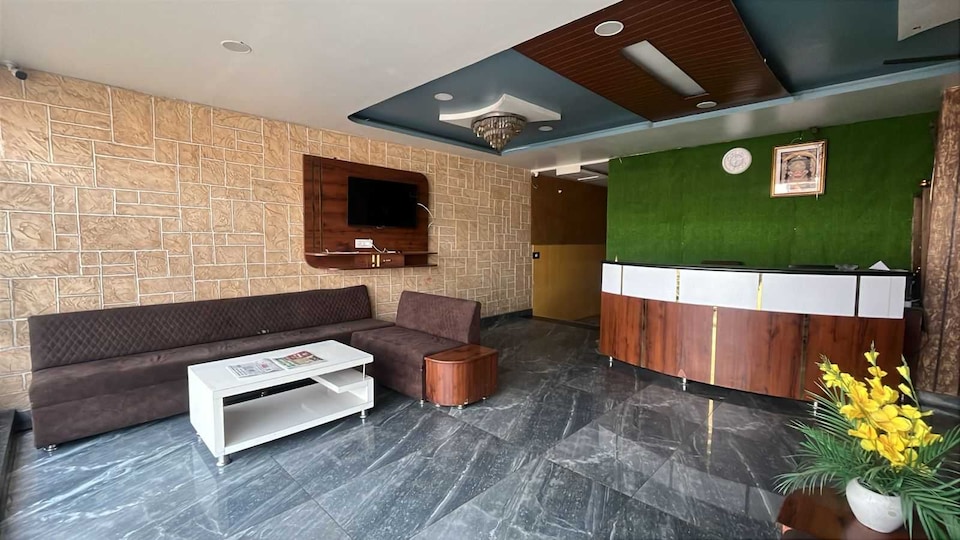 SPOT ON Hotel Silver Moon, Pithampur Indore, Indore