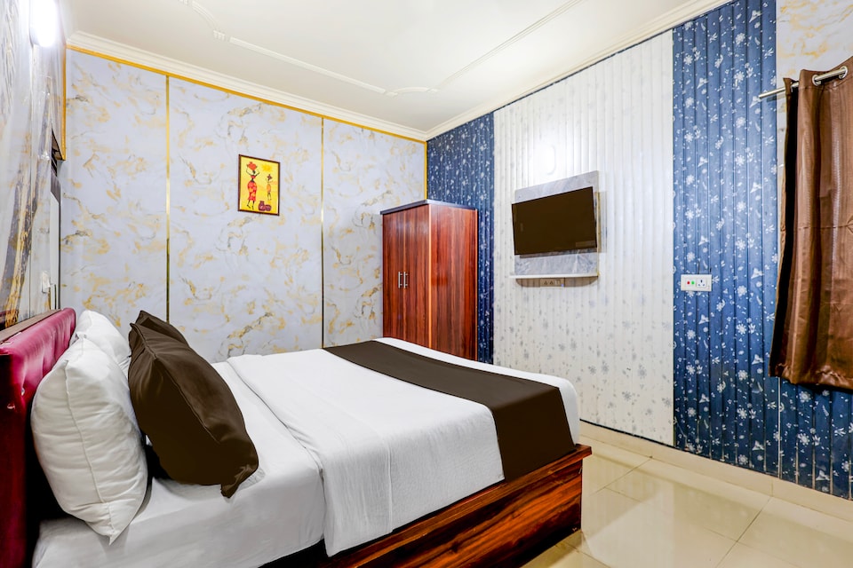  HOTEL O  APPLE INN, Shilpgram, Agra