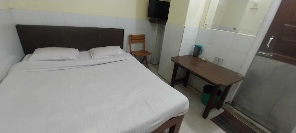 Hotel O Police Bazaar Bus Stand Formerly Shubham Inn, Shillong, Shillong