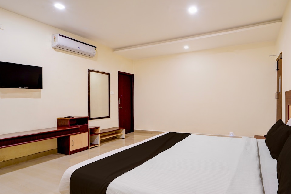 Townhouse Dindigul Rock Fort Formerly Ramora Grand, Dindigul city, Dindigul