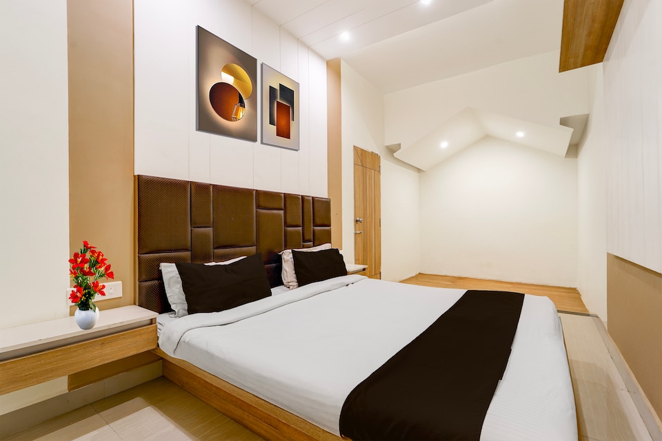 Townhouse Dindigul Rock Fort Formerly Ramora Grand, Dindigul city, Dindigul