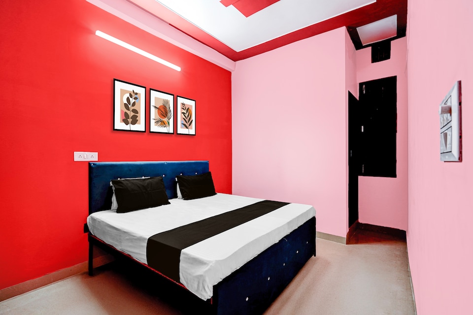 Hotel O Moonville Pusta, Noida City, Noida