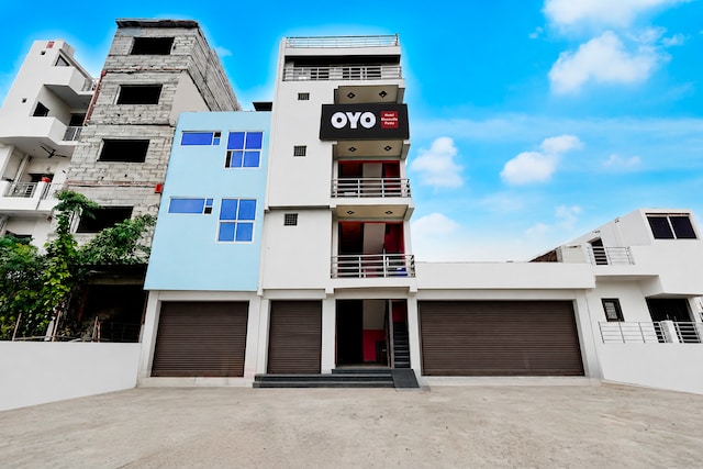 Hotel O Moonville Pusta