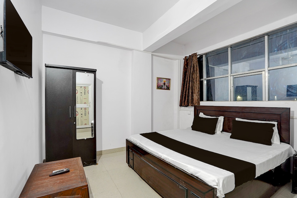 Hotel O Point Co2 Resto & Lodge, Rewa, Rewa