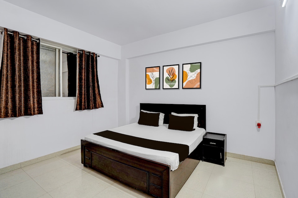 Hotel O Point Co2 Resto & Lodge, Rewa, Rewa