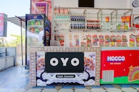 Hotel O Point Co2 Resto & Lodge