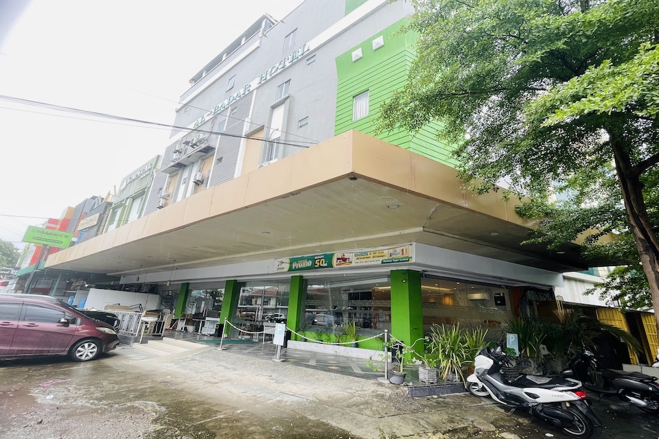 Hotel O near Mall Panakukkang formerly Al-Badar Hotel Syariah, Panakkukang, Makassar