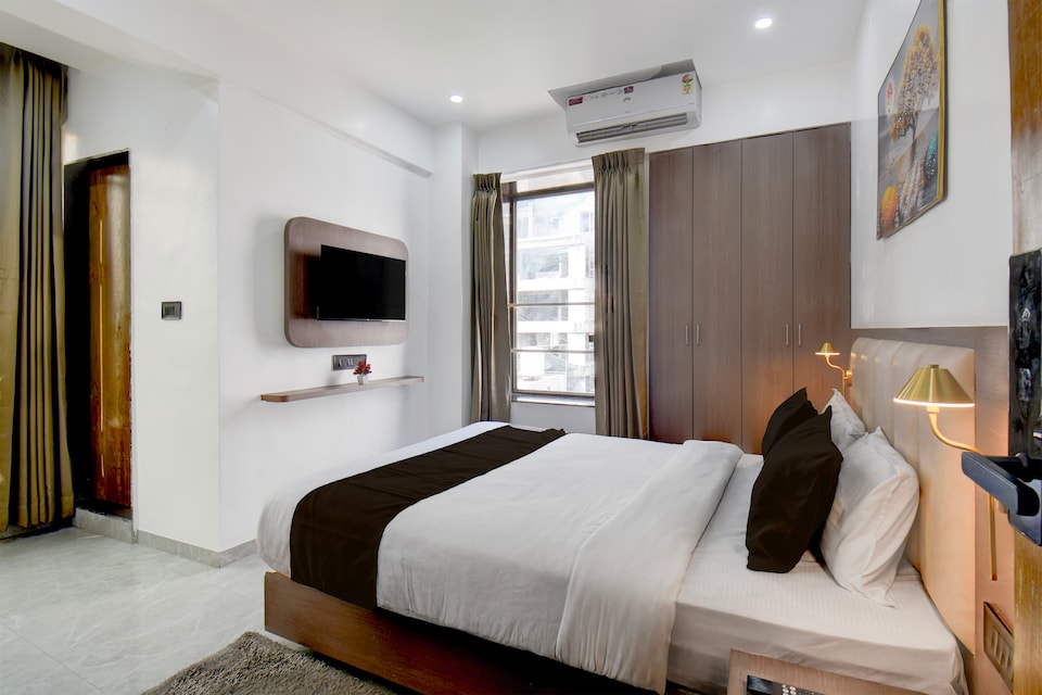 Super Townhouse Seasons Mall Pune Formerly Hotel City Centre, Hadapsar Pune, Pune