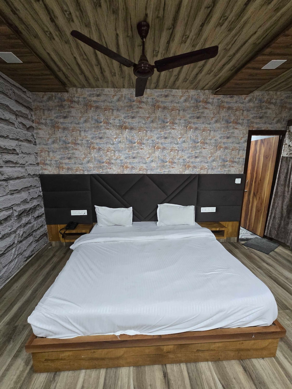 Hotel O Royal Palace , Amritsar Bus Stand, Amritsar