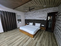 Hotel O Royal Palace 