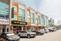 Capital O 91277 Nur Villa Hotel