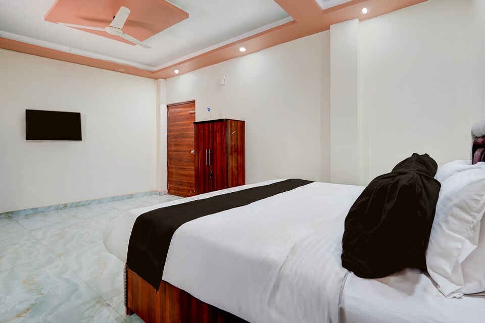 OYO Collection O Kanpur Domestic Airport Formerly Hotel High Point, Kanpur Railway Station, Kanpur