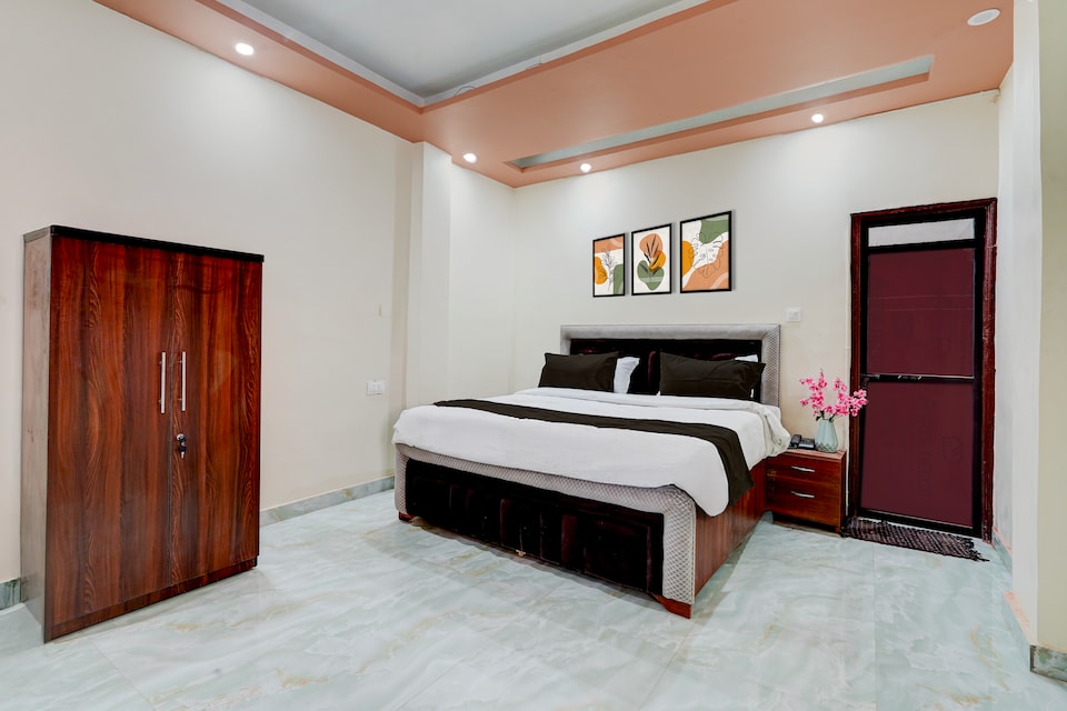 OYO Collection O Kanpur Domestic Airport Formerly Hotel High Point, Kanpur Railway Station, Kanpur