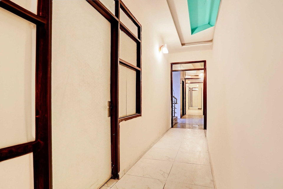 Hotel O GOLDEN KEY, North Delhi, Delhi