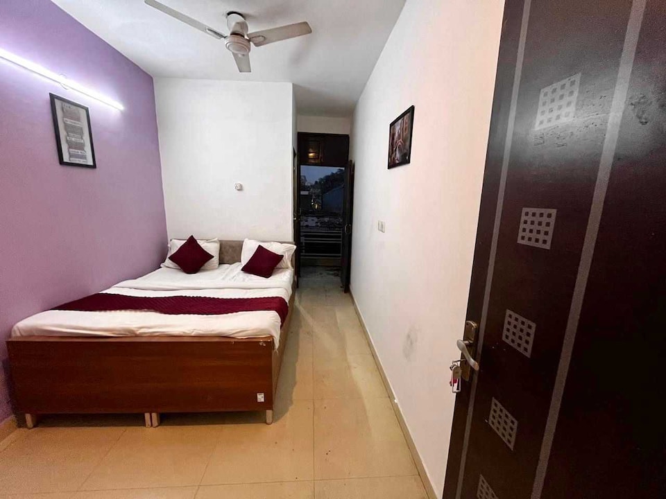 SPOT ON A Square Residency, Saket Delhi, Delhi