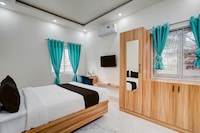 Hotel O V.K Deluxe Rooms