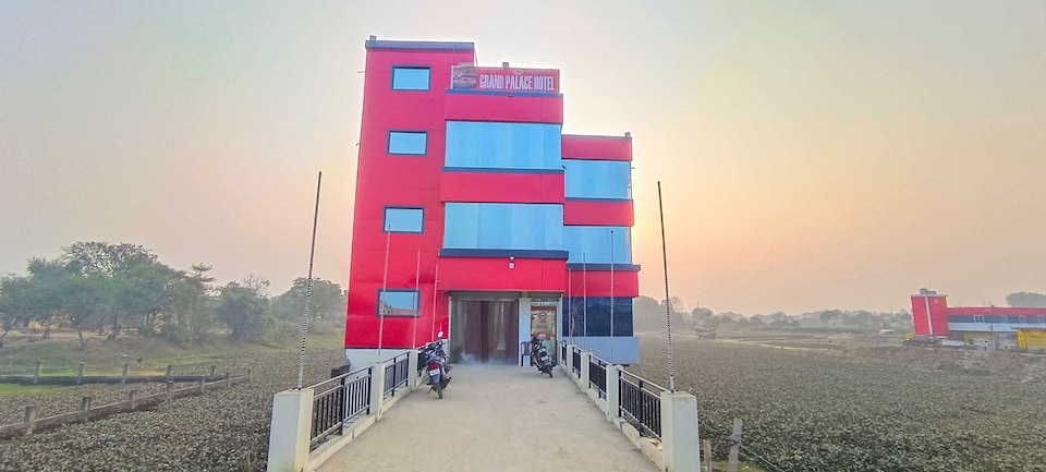 SPOT ON Grand Palace Hotel, Golghar, Gorakhpur