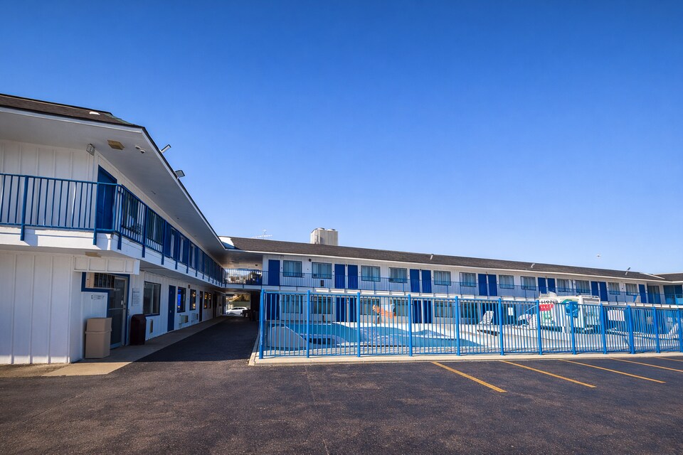 Express Inn Near Columbus Airport, C43110, Columbus OH