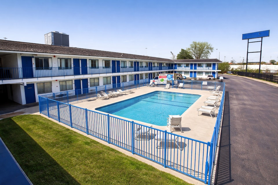 Express Inn Near Columbus Airport, C43110, Columbus OH