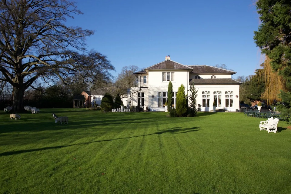 Wrexham Llyndir Hotel, Croydon (Greater London), London