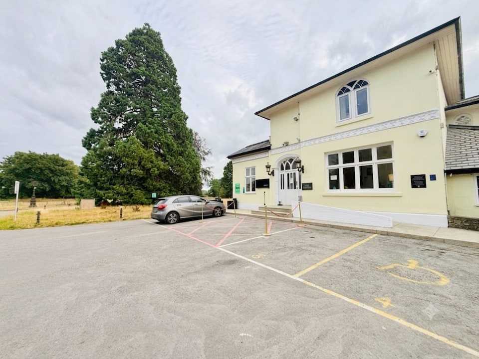 Wrexham Llyndir Hotel by Belvilla, Croydon (Greater London), London