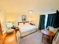 Wrexham Llyndir Hotel by Belvilla