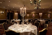 Wrexham Llyndir Hotel