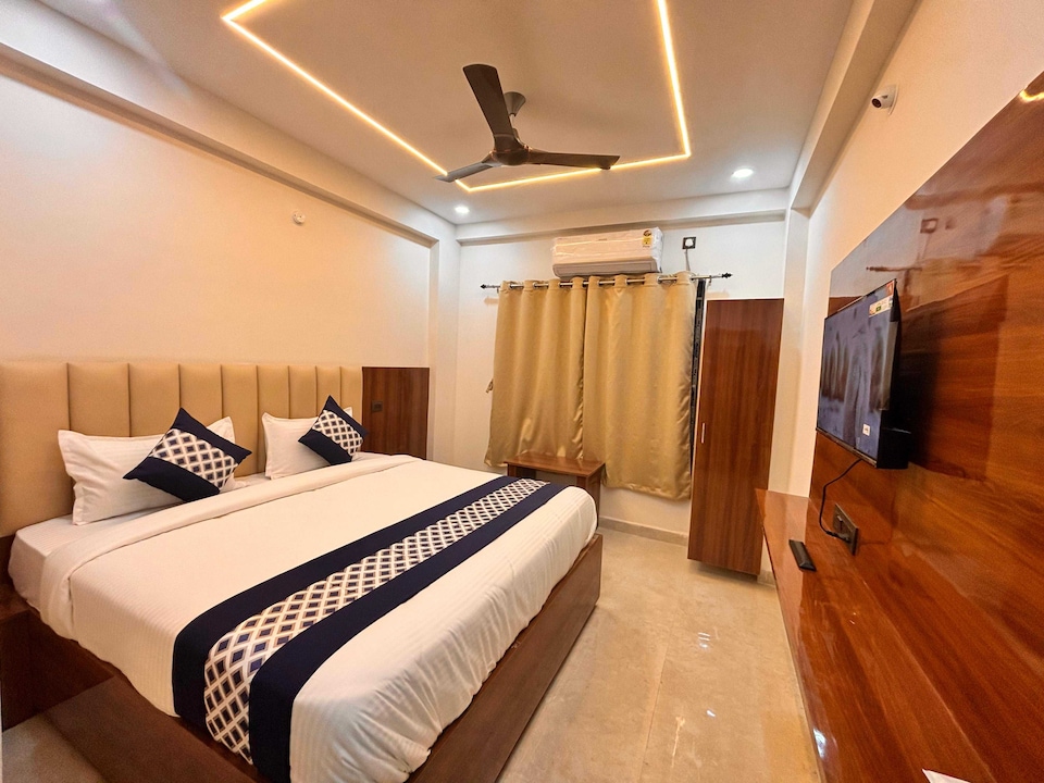 Hotel O Khyathi Grand, Madhapur, Hyderabad