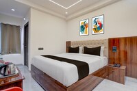 Hotel O Khyaathi Grand