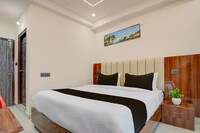 Hotel O Khyaathi Grand