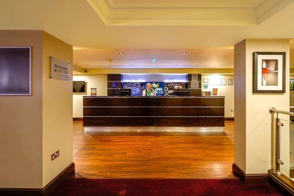 Gloucester Robinswood Hotel By Sunday, Gloucester (Greater London), Gloucester
