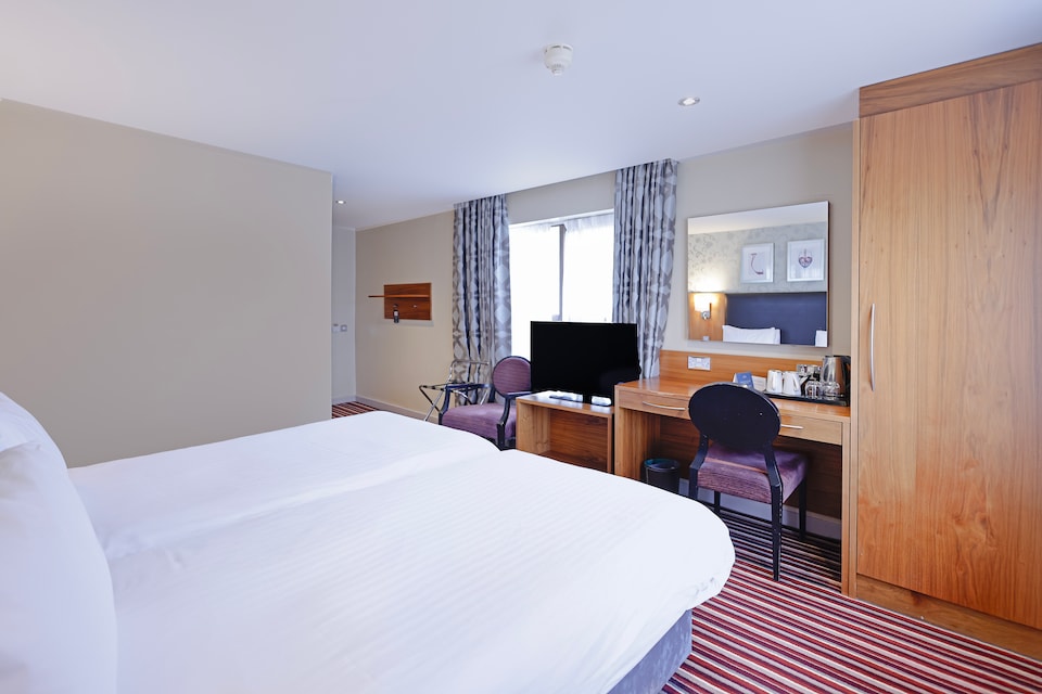 Gloucester Robinswood Hotel By Sunday, Gloucester (Greater London), Gloucester