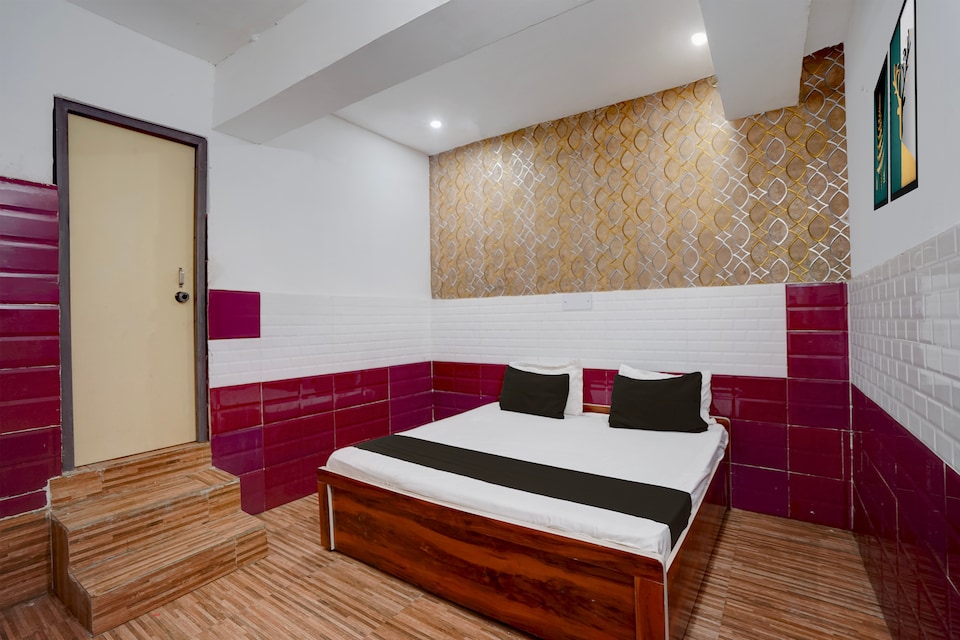 Hotel O Royal Grand, Golghar, Gorakhpur