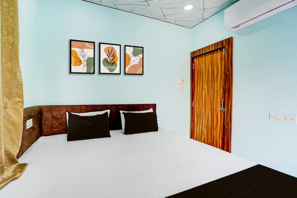 POP 84265E Hotel Mukutdhar Shreenath, Mahakal Temple, Ujjain