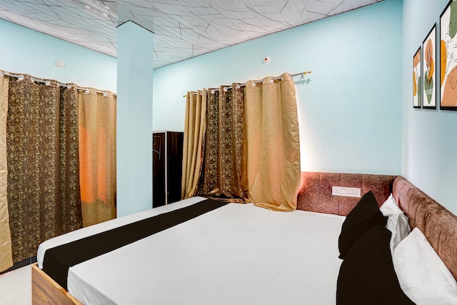 POP 84265E Hotel Mukutdhar Shreenath