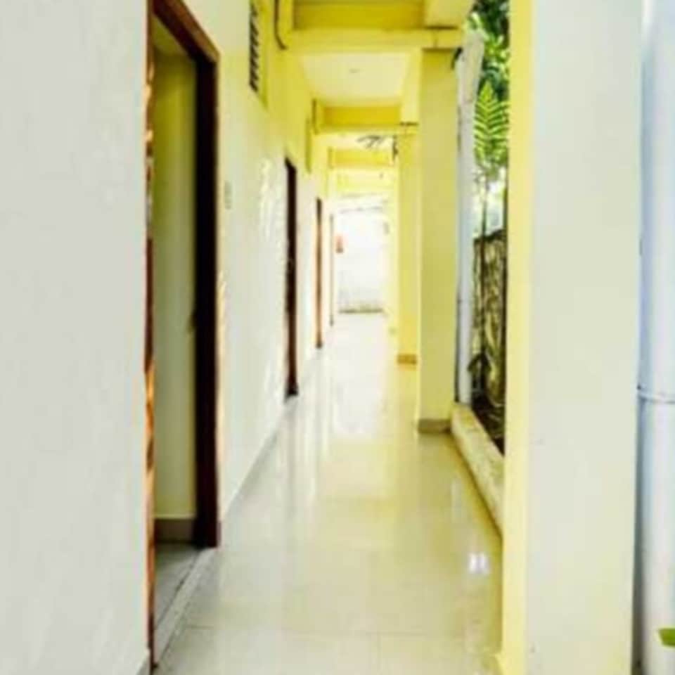 Collection O Arunachaleswarar Temple Tiruvannamalai Formerly RKS Residency, Tiruvannamalai, Tiruvannamalai