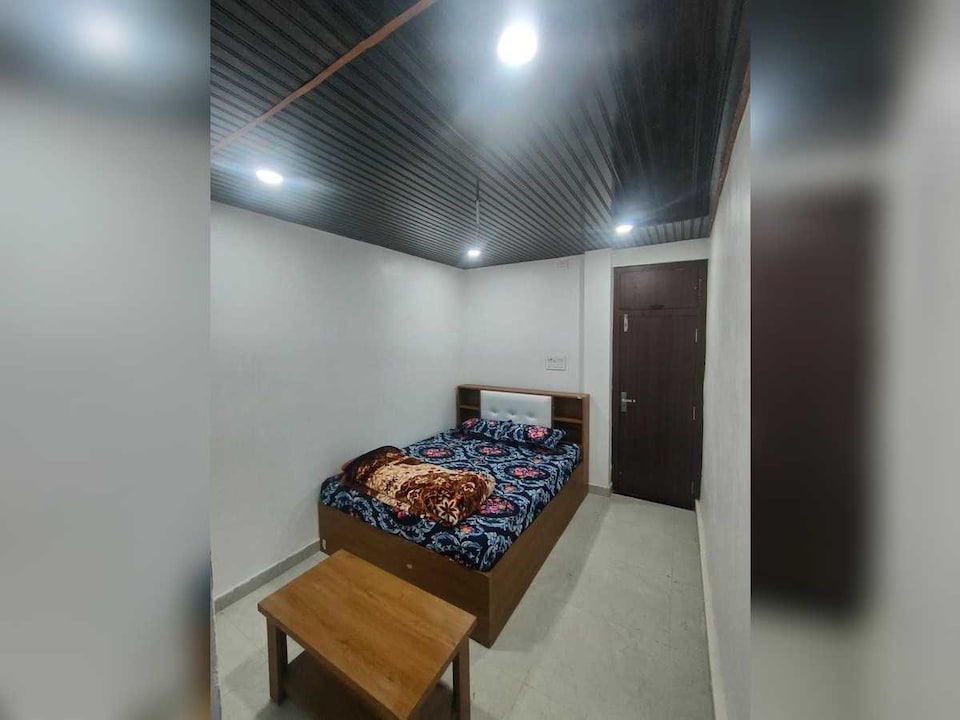 SPOT ON HL IIN Restaurant, Naini, Prayagraj