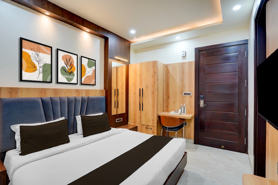 Hotel O CELEBRATION GUEST HOUSE, Gomti Nagar Lucknow, Lucknow