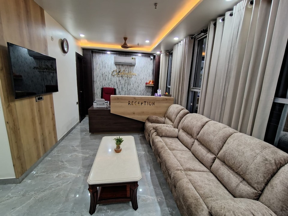 Hotel O CELEBRATION GUEST HOUSE, Gomti Nagar Lucknow, Lucknow