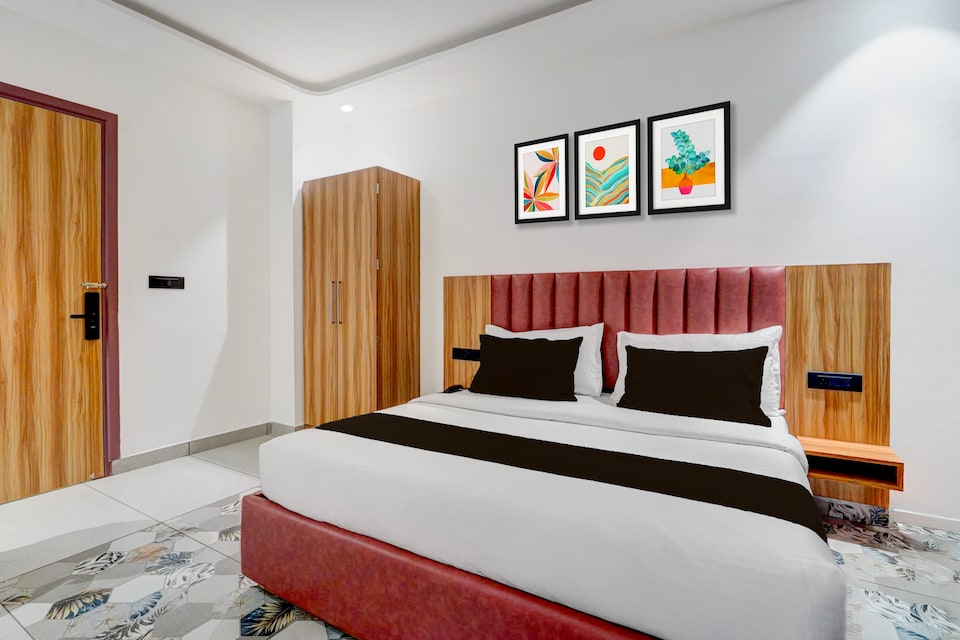 Super Townhouse OAK Chandigarh Ambala Expressway Gazipur Formerly Troy Resorts and Wellness, Zirakpur, Zirakpur