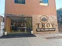 Townhouse OAK Chandigarh Ambala Expressway Gazipur Formerly Troy Resorts and Wellness