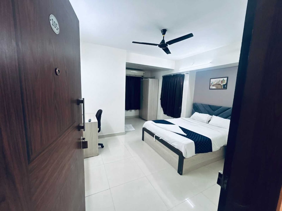 Hotel O Panchsheel Crown Ac Suites And Luxury Rooms, Kharadi Pune, Pune